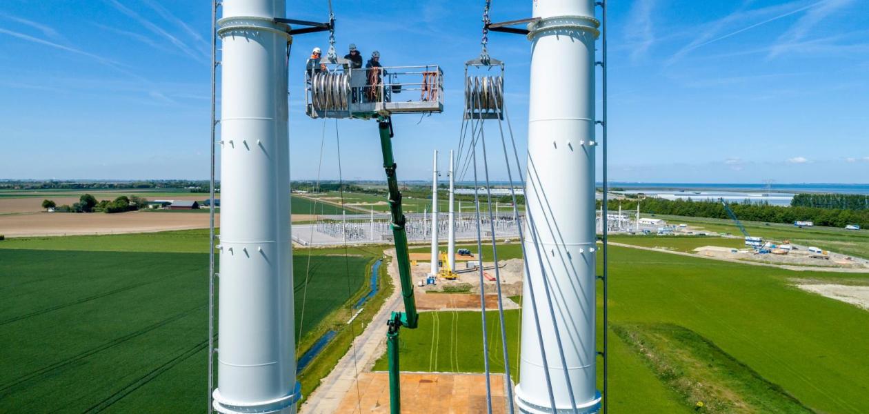 VDL to supply 104 new pylons to TenneT